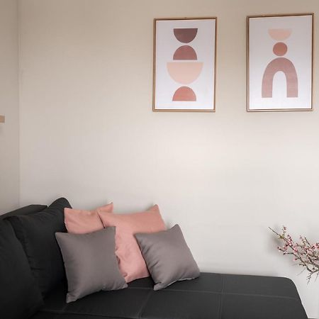 Square Apartment Kambanos 外观 照片