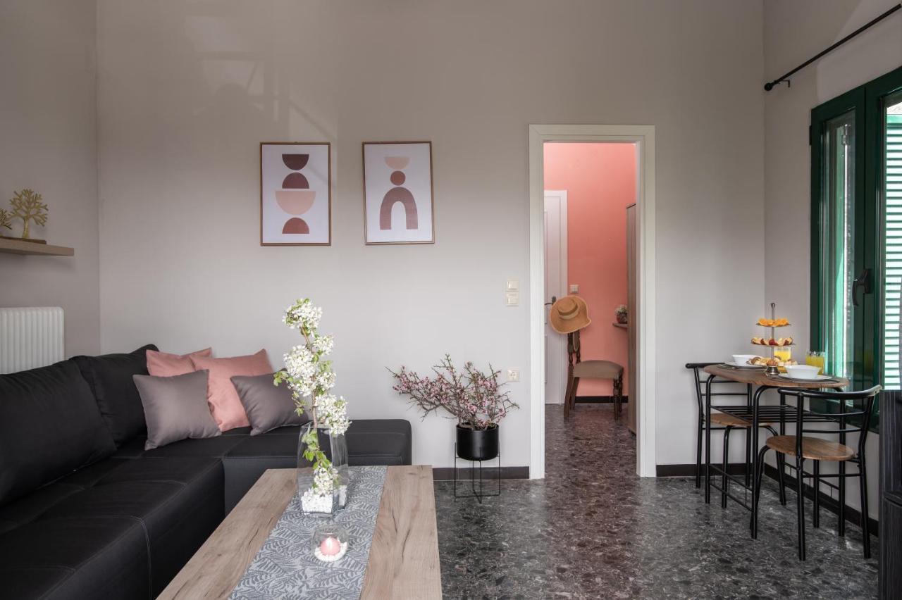 Square Apartment Kambanos 外观 照片
